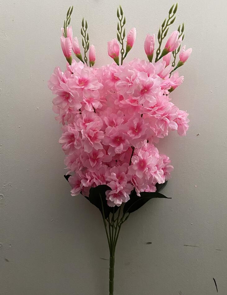 Сакура букетом