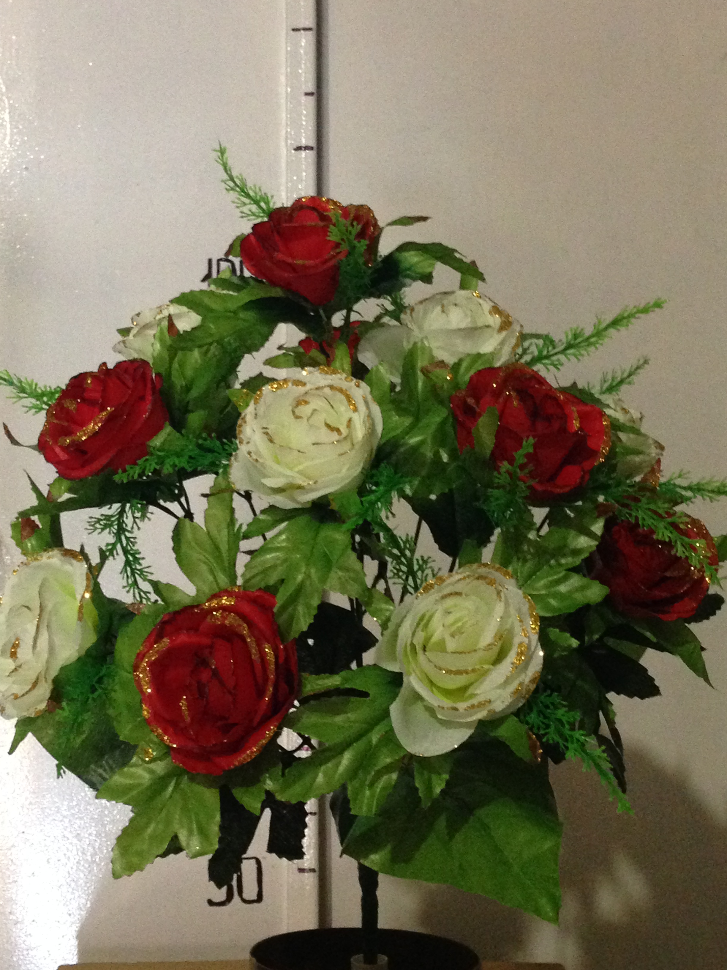 Искусственные цветы Роза бутон с золотом