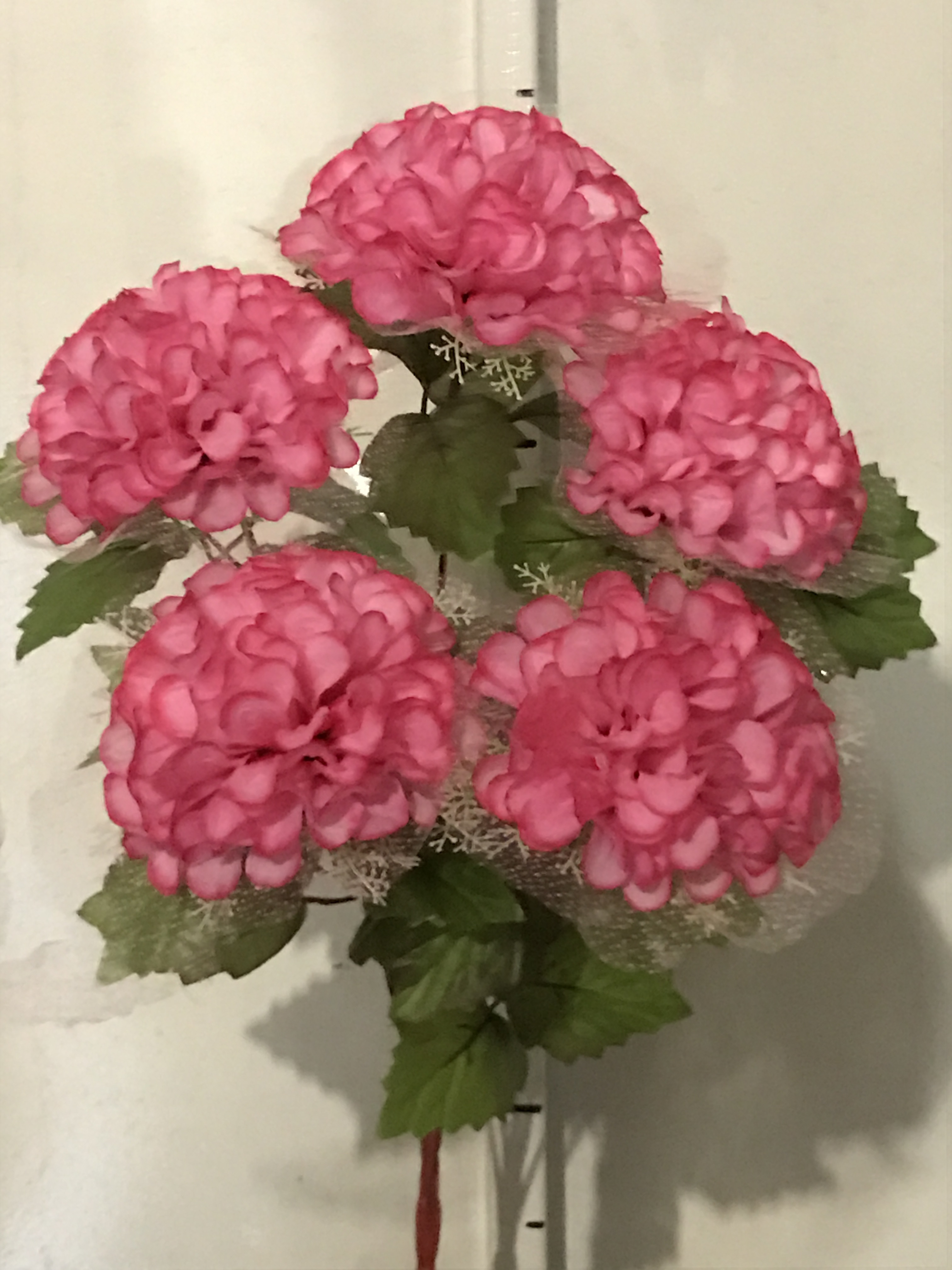 Искусственные цветы оптом Калинка в фатине с поддоном