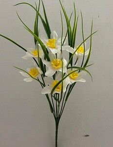 Нарцис пластик с травкой