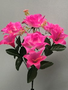 Роза+лилия пластмасс